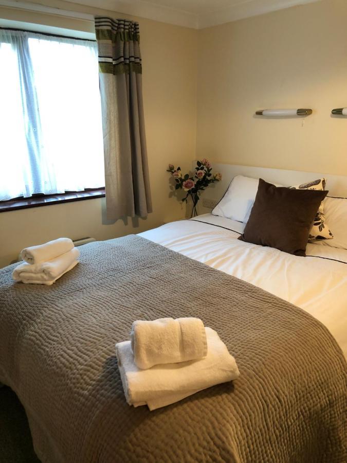Quayside Close Holiday Apartments Poole Bagian luar foto