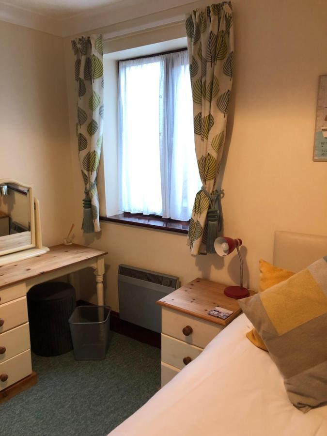 Quayside Close Holiday Apartments Poole Bagian luar foto