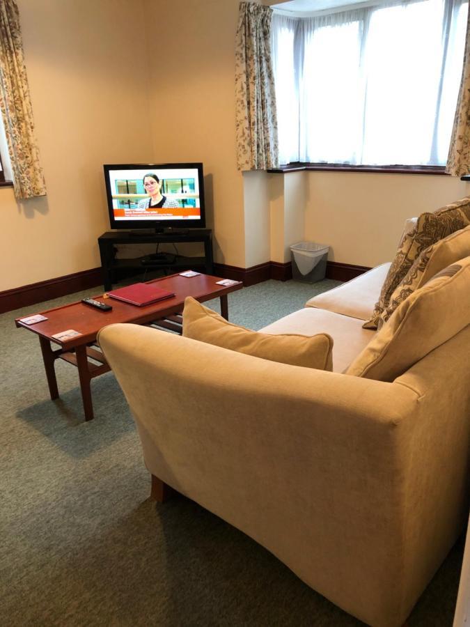 Quayside Close Holiday Apartments Poole Bagian luar foto
